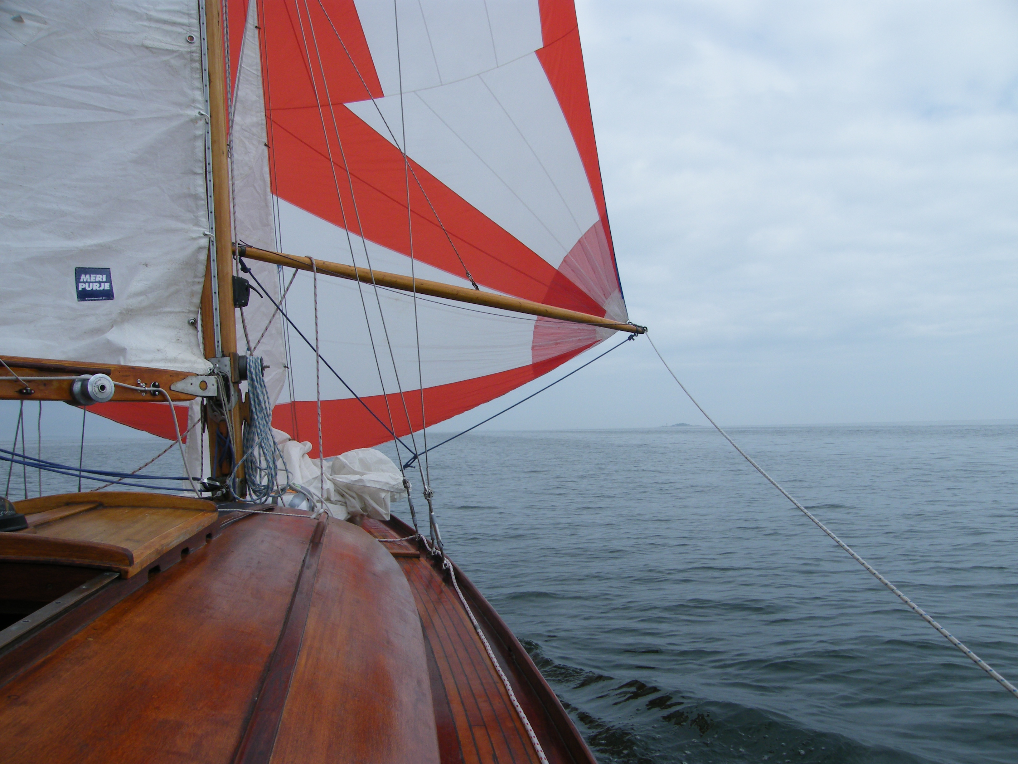 Homeward bound with larger spinnaker, 2016